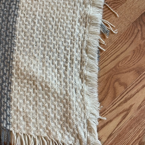 Boho Shawl / Pancho Sweater - Picture 5 of 6